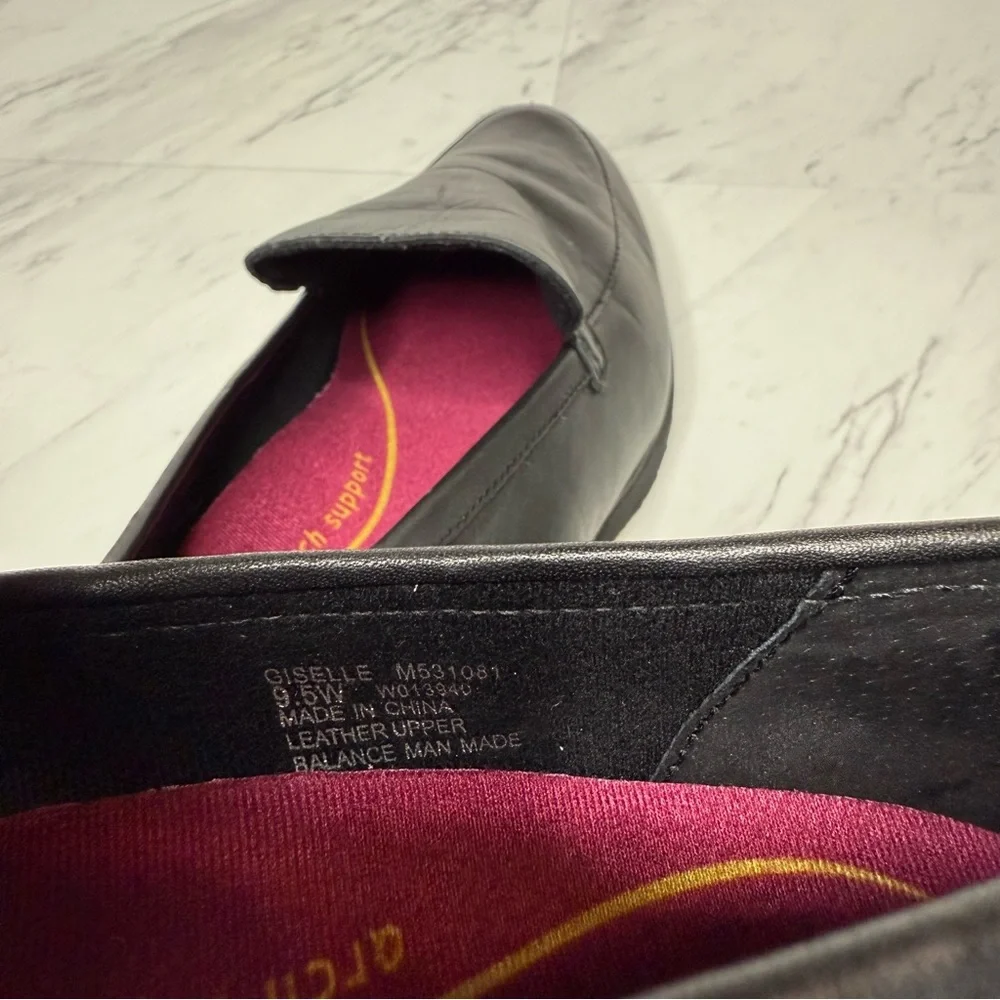 Munro Giselle Black Leather Loafer 9 1/2 W